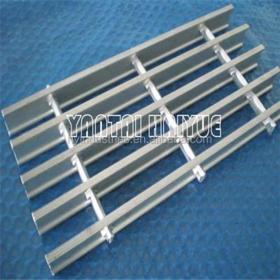 China Industrial Single Outdoor 32*3swaged Deck Aluminum Grating for sale