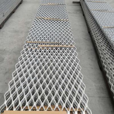 China Hospital Raised Safety T6063 Aluminum Grating Walkway Raised Walkway Mesh With Size 13/22/30/40mm for sale