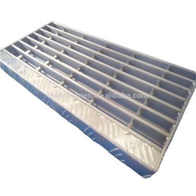 China Modern Anticorrosive Platform Aluminum Stair Treads for sale