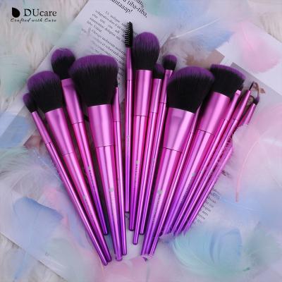 China Angular Blush Pink Ducare R1503 Eyeshadow Cosmetics Make Up Brushes for sale