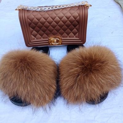 China Fashion Trend Factory Manufacturer Accept Custom Wholesale Large Fluffy Fur Slippers  Fox Raccoon Fur Slides set for sale