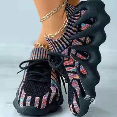 China Fashion Trend 2022 hot selling trendy knitted breathable outdoor chunky sneakers women sports casual shoes fitness walking shoes for girls for sale