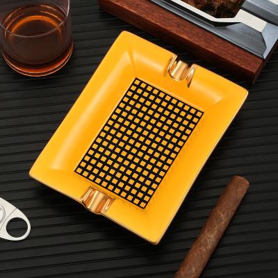 China Luxury Portable Smoking Accessories Ceramic Ash Tray Gift Box Outdoor Office Cigar Table Home Ashtray Morden Lubinski Cigar Ashtray for sale