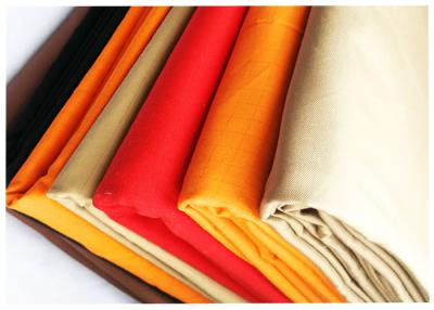 China Twill Colorful 100% Cotton Wrinkle Proof Fabric For Uniform , Various Colors for sale