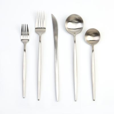 China Viable Gift Boxes Hanging Stainless Steel Cutlery Set Spoon Fork Knife Set Stainless Steel Cutlery Set for sale