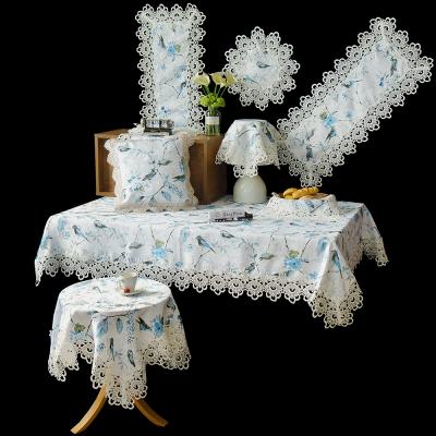 China Disposable longshow luxury blue nightingale printed oilproof polyester jacquard tablecloth set for life for sale