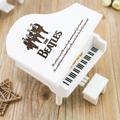 China Wholesale Funny Gift Decoration Home Wind Plays Piano Music Box for sale