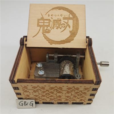 China Custom Gift Factory Hand Crank Wooden Musical Box Music Box for sale