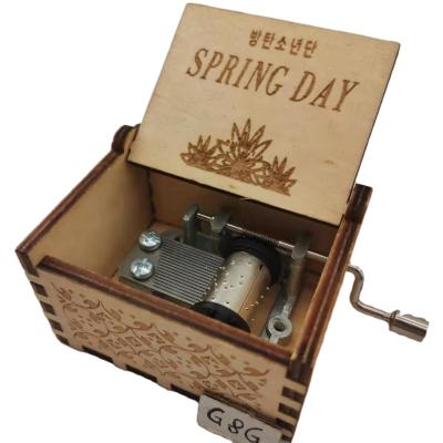 China Gift Factory Spring Day Custom Popular Theme Wooden Music Box for sale