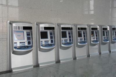 China Elegant 15, 17, 19,  22 Inch Infrared Touch Screen Multifunctional Ticketing Vending Kiosk for sale