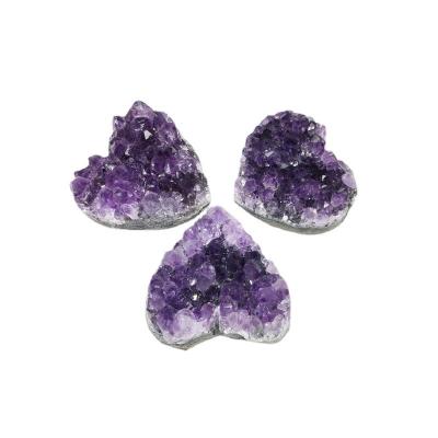 China Wholesale Natural China Uruguay Amethyst Healing Love Heart Shape Amethyst Stone Group Ornaments Amethyst Block Degaussed Mineral Te for sale