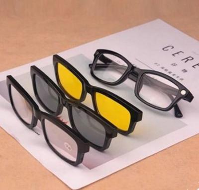 China New factory direct sale special slim magnetic 4 in 1 presbyopic glasses with bag for sale