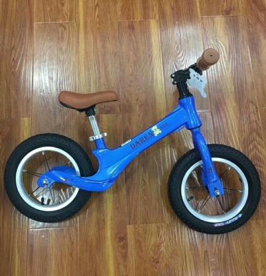 China Ride On Toy Dikesen Bright Colors Kids Balance Bike/Baby Mini Balance Bike/Balance Car Without Pedals for sale