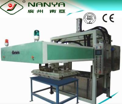 China Waste Paper Pulp Molding Egg Tray / Carton / Box Making Machine with A Drying Room for sale