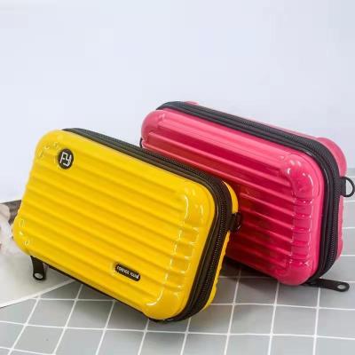 China High Quality Smell Proof Clear Space Storage Fashoion Toiletry Case Travel Luggage Filter Hard Mounts Suitcase Box Mini For Ladies for sale