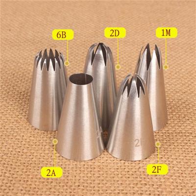 China Stocked 5pcs Icing Nozzles Piping Tips Set Cake Decorating Cookies Designing Baking Tool for sale