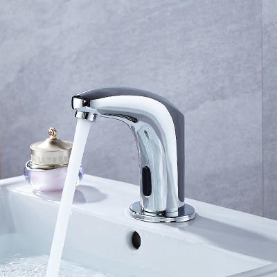 China Hot American Polished Sense Faucets Chrome Single Handle Bathroom Faucet Wall Sink Copper Wall Copper Sensor Faucets for sale