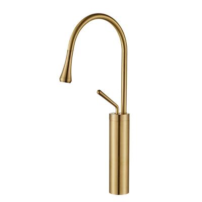 China Thermostatic Faucets Luxury New Design Swept Gold Handle Single Basin Mixer Tap Commercial for sale