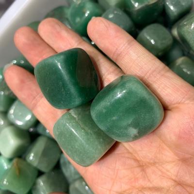 China Natural Crystal Green Crystal Green Crystal Wedding Guests Healing Quartz Feng Shui Chakra Cube Europe Aventurine Stone Gifts for sale