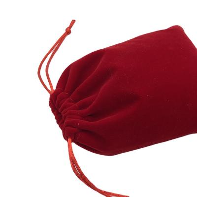 China Luxury Red Recyclable Velvet Drawstring Small Gift Packaging Bag Red Customization for sale