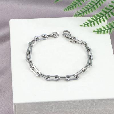 China Hot Sale CLASSIC Men's Bracelet Custom Silver Stainless Steel Bracelets Chain Mens Designer Bracelet for sale