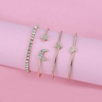 China High Quality Factory Competitive Price Female Moon Star Heart Luxury Bracelet 4 In Sets Of 1 Bracelet For Women Bracelet for sale