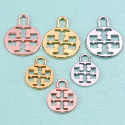 China Metal Necklace Accessories Pendant Manufacturer AIWEI Casual / Sports Custom Necklace for sale