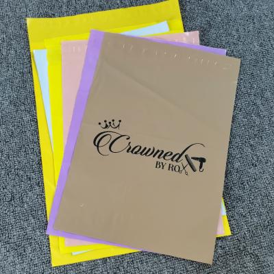 China Biodegradable In Stock 25*35cm 9.8x13.8in Gray White Poly Mailer Mailing Bags Poly Mailer Envelope Bag Custom Logo Plastic Pink for sale