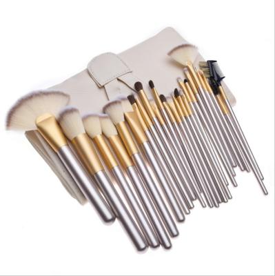 China Soft 18 Pcs Makeup Brush Set Professional Kabuki Premium Synthetic Wood Handle Cosmetic Brushes For Eye Face for sale