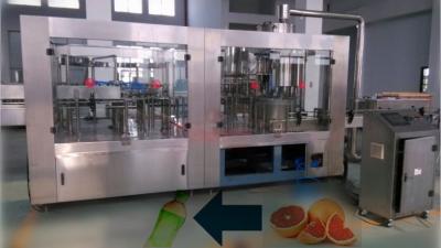 China máquina de relleno de la línea relleno de enjuague automático y el capsular del jugo 5000BPH en venta