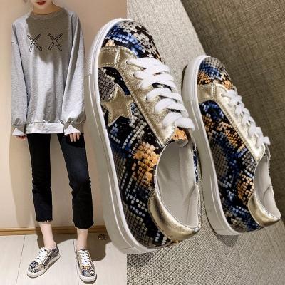 China Wish Selling Snake Printing Lightweight Flat Popular Single Pattern Shoes Casual Women's Single Shoes for sale