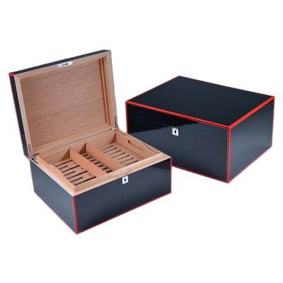 China Popular and best quality handmade cedar humidor premium handmade cigar humidor for sale