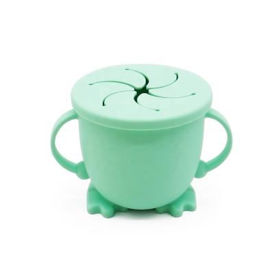 China BPA Free Spill Proof Soft Baby Snack Cup Baby Silicone Eco Friendly Kids Catcher With Handle And Lid for sale