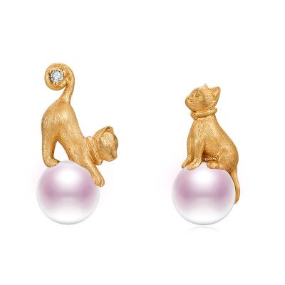 China Designer Top Quality FASHIONABLE s925 Sterling Silver Fun Cute Asymmetric Cat Pearl Stud Earrings of meaning for sale