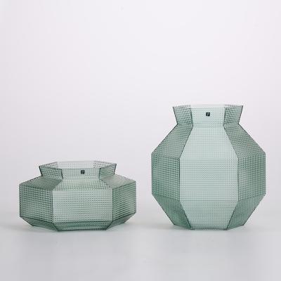 China 2021 eco-friendly luxury fashion glass vases decorations for home for sale