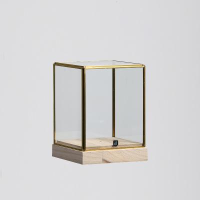 China High Quality Square Flower Mini Glass Greenhouses Glass Cover Sight Flower Display Brass Wooden Base Eco-friendly Home Decor for sale