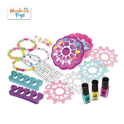 China Cute Girls DIY Manicure Tool Kit Kids Non-Toxic Nail Polish And Jewelry Making Kit Beads Bracelets for sale