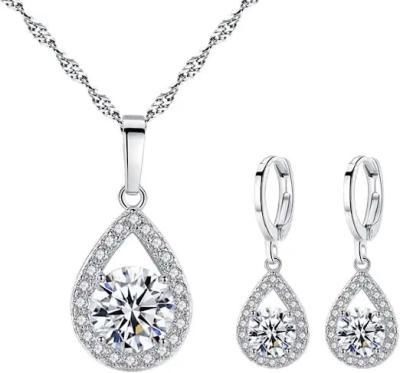 China Crystal Teardrop Pendant Silver 925 Jewelry Set Diamond Earrings And Pendant Set for sale