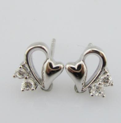 China Heart-Shaped 925 Silver CZ Earrings  Romantic Accessory Girls Sterling Silver Earrings Small Silver Heart for sale