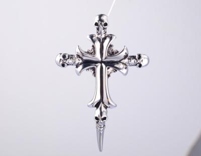 Cina 925 Sterling Silver Pendant con Zircon Religious Pendant Skull Cross Pendant con 19' Chain hip hop ice in vendita