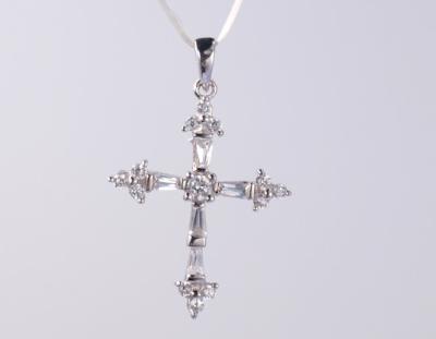 China New Cross Collectioon 925 Sterling Silver Religious Pendant With Shimmering Cubic Zirconia Ice Crossd Out Pendant for sale