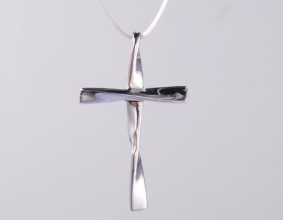 China 18K White Gold Diamond Sterling Silver Cross Plain Shinning Pendant 925 Religious Pendant Casual to Formal Christmas gif for sale