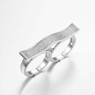 中国 ザ・ミドル中流家族のフツーの幸せFingerおよびRing Finger 925 Sterling Silver CZ Double Fingers Rings 販売のため