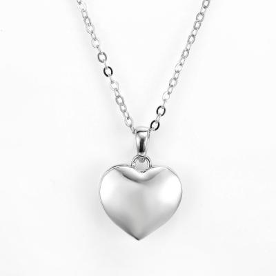 China Engraved 925 Silver CZ Pendant 4.9g Plain Silver Heart Pendant for sale