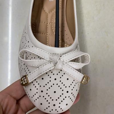 China Beautiful and cheap women's formal embroidery pump buckle style ladies casual 2022 newest fashion trend shoes led closed toe flat shoes for sale