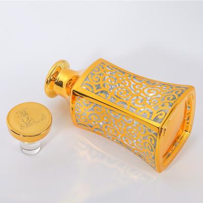 China Luxury modern factory direct sale large empty glass perfume bottle perfume bottle gold glass bottle with box for sale