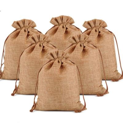 China Modern Burlap Gift Bags Wedding Hessian Jute Bags Jewelry Burlap Pouches With Drawstring For Birthday Party Wedding Favors DIY Craft for sale