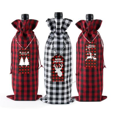 China Durable Christmas Wine Bags Buffalo Plaid Wine Bottle Covers Drawstrings Wine Bag Pockets and Labels for Wedding Party Favors for sale