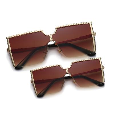 China Fashion Sunglasses THREE Square HIPPO Set 2 Pcs Toddler Kids 1 Shade Mommy And Me Matching Sun Glass Girls Metail Small Sunglasses 2021 for sale