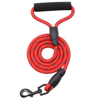 China Strong Reflective Dog Leash With Comfortable Padded Handle And Strong Reflective Wire Dog Leashes for sale